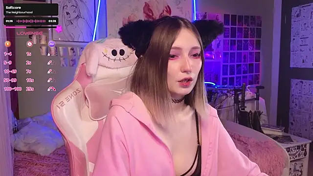 Snapshot of Evie_Ro chatting on November 2025 12:57:01 AM Evie Ro online show from November 2025 12:57:01 AM