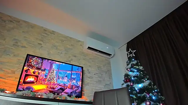 Laya Moon online show from December 2024 03:13:02 PM