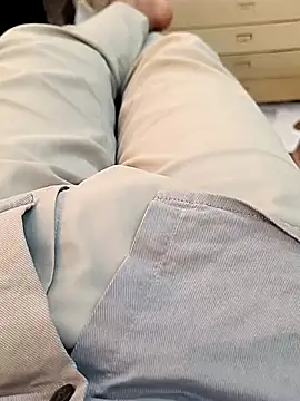 Snapshot of u_wan_me chatting on March 2025 08:38:01 AM u wan me online show from March 2025 08:38:01 AM