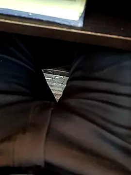 Snapshot of u_wan_me chatting on March 2025 03:47:01 AM u wan me online show from March 2025 03:47:01 AM