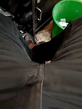 Snapshot of u_wan_me chatting on October 2025 08:05:02 AM u wan me online show from October 2025 08:05:02 AM