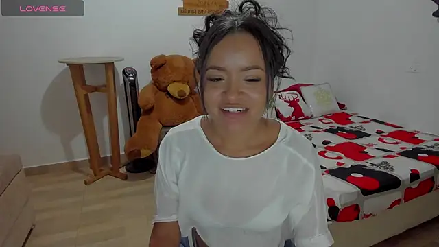 Snapshot of divahotxx_69 chatting on July 2026 03:43:01 AM divahotxx 69 online show from July 2026 03:43:01 AM