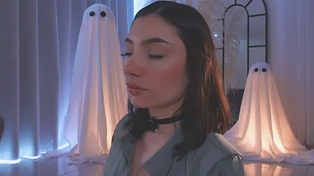 Snapshot of AmyArmstrong chatting on October 2025 07:30:02 PM AmyArmstrong online show from October 2025 07:30:02 PM