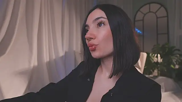 Snapshot of AmyArmstrong chatting on February 2026 11:03:02 PM AmyArmstrong online show from February 2026 11:03:02 PM