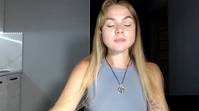 Snapshot of Sunbeam_ chatting on August 2026 08:33:01 PM Sunbeam online show from August 2026 08:33:01 PM