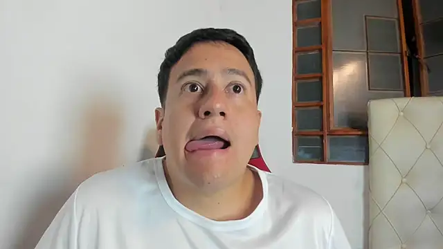 Snapshot of oliver_price1 chatting on March 2026 12:40:02 AM oliver price1 online show from March 2026 12:40:02 AM