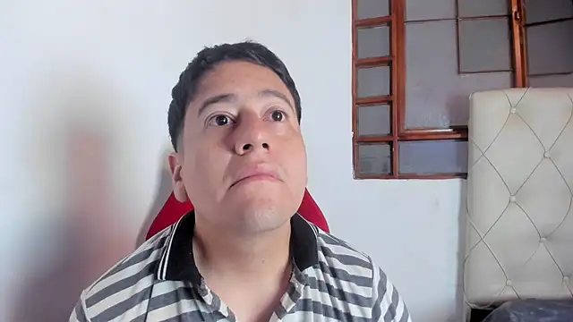 Snapshot of oliver_price1 chatting on March 2026 12:32:01 PM oliver price1 online show from March 2026 12:32:01 PM