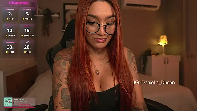 DaniDusan  online show from February 2025 07:14:02 PM