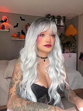 DaniDusan  online show from October 2025 06:52:02 PM