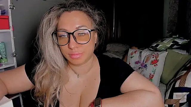 CumOnMy Tits online show from March 2026 03:01:01 AM