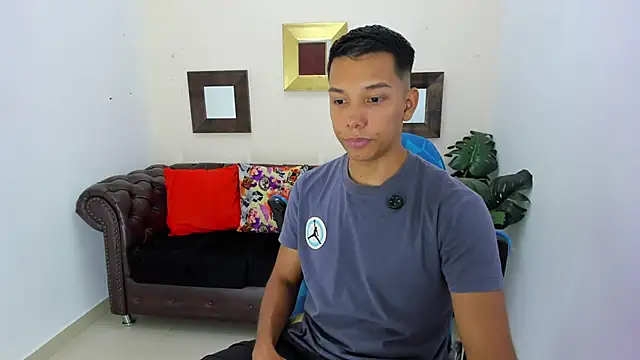 Snapshot of Edwin_Blaz chatting on September 2025 03:43:02 AM Edwin Blaz online show from September 2025 03:43:02 AM