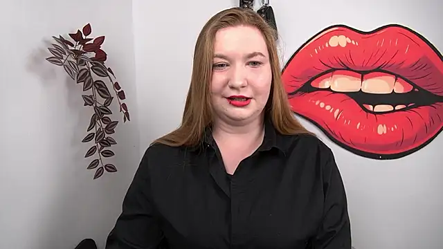 Snapshot of LaraDream chatting on February 2026 01:10:01 PM LaraDream online show from February 2026 01:10:01 PM