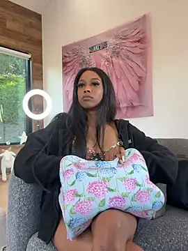 mismialove online show from February 2026 11:58:02 PM