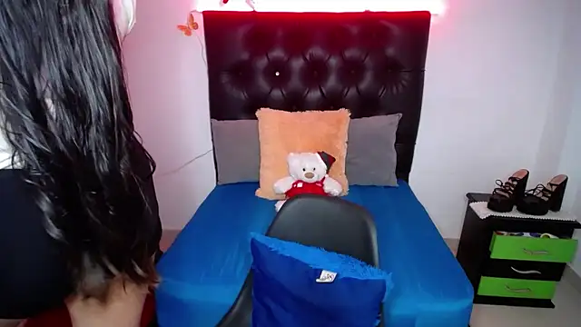 Snapshot of susan_smith18 chatting on February 2025 03:59:01 PM susan smith18 online show from February 2025 03:59:01 PM