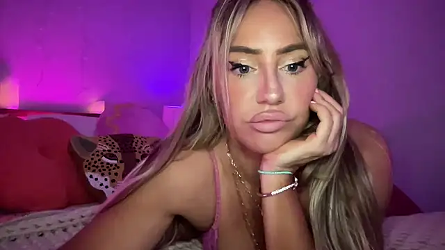 Fitnessbabe69 online show from December 2024 08:39:02 AM