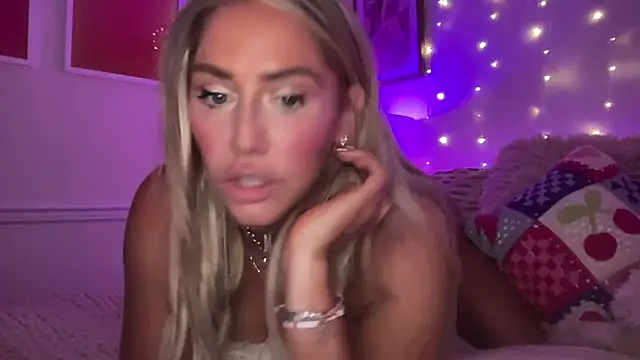 Fitnessbabe69 online show from June 2026 11:23:02 AM