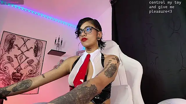 luci fer devil online show from November 2025 01:37:01 AM