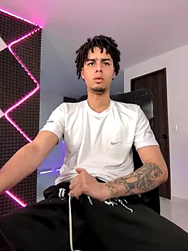 bigryann23 online show from November 2025 09:41:02 PM